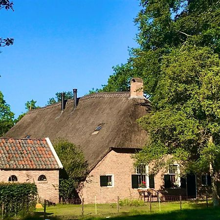 Hotel Aan De Dwarsweg Uffelte Esterno foto