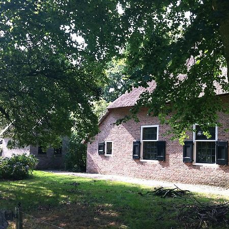 Hotel Aan De Dwarsweg Uffelte Esterno foto