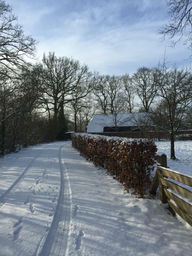 Hotel Aan De Dwarsweg Uffelte Esterno foto