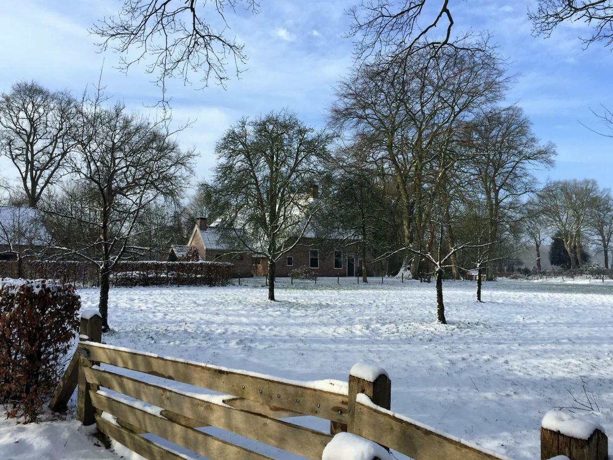 Hotel Aan De Dwarsweg Uffelte Esterno foto
