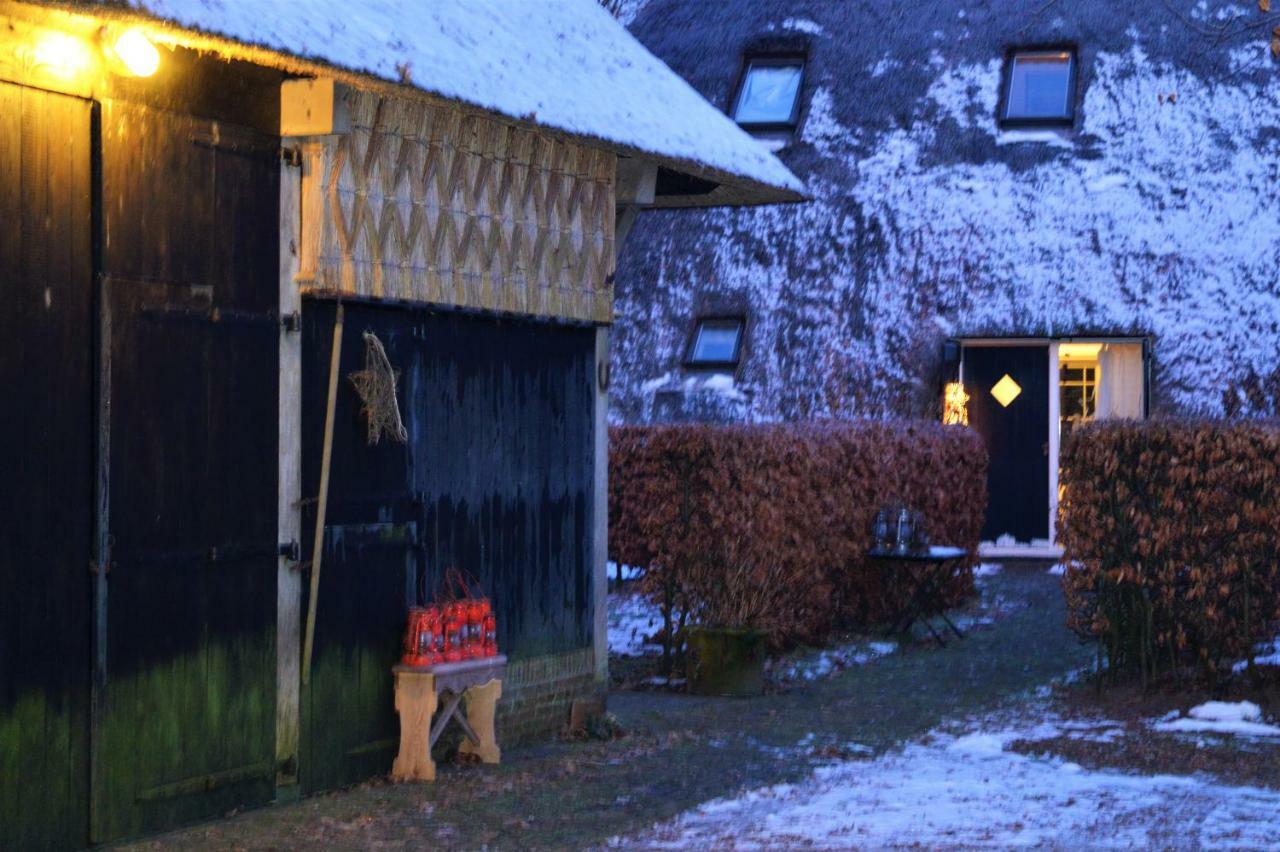 Hotel Aan De Dwarsweg Uffelte Esterno foto