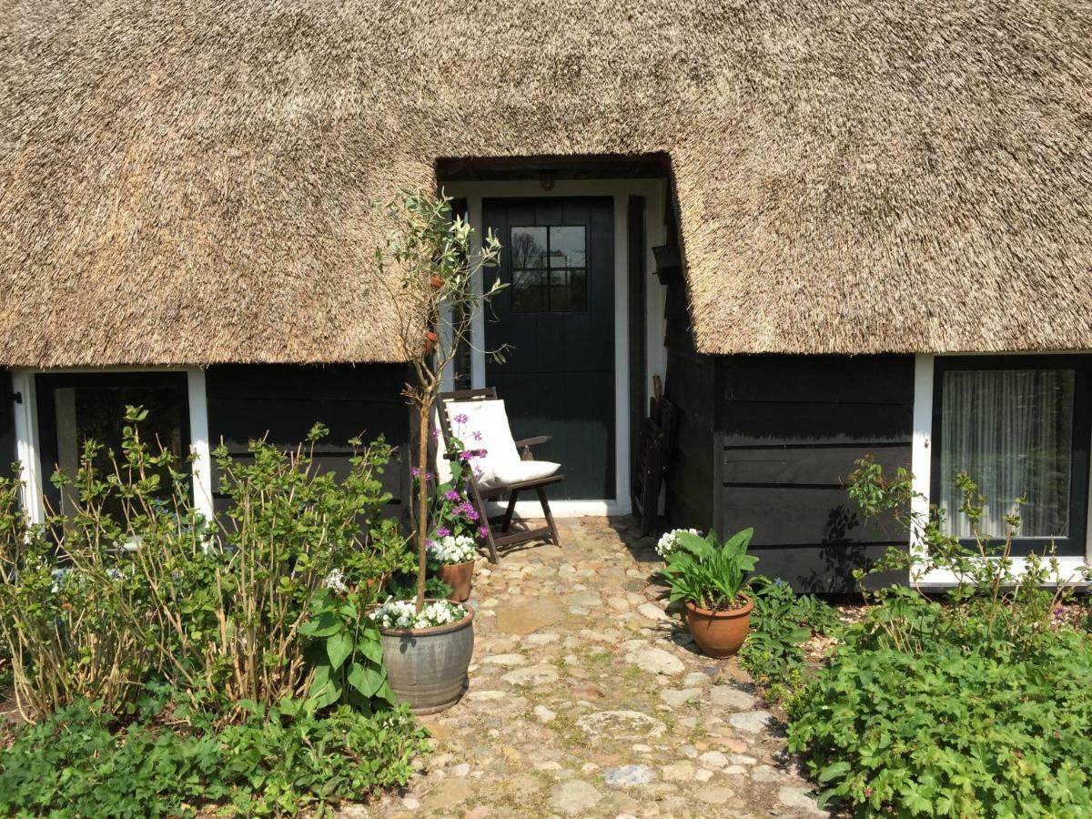 Hotel Aan De Dwarsweg Uffelte Esterno foto